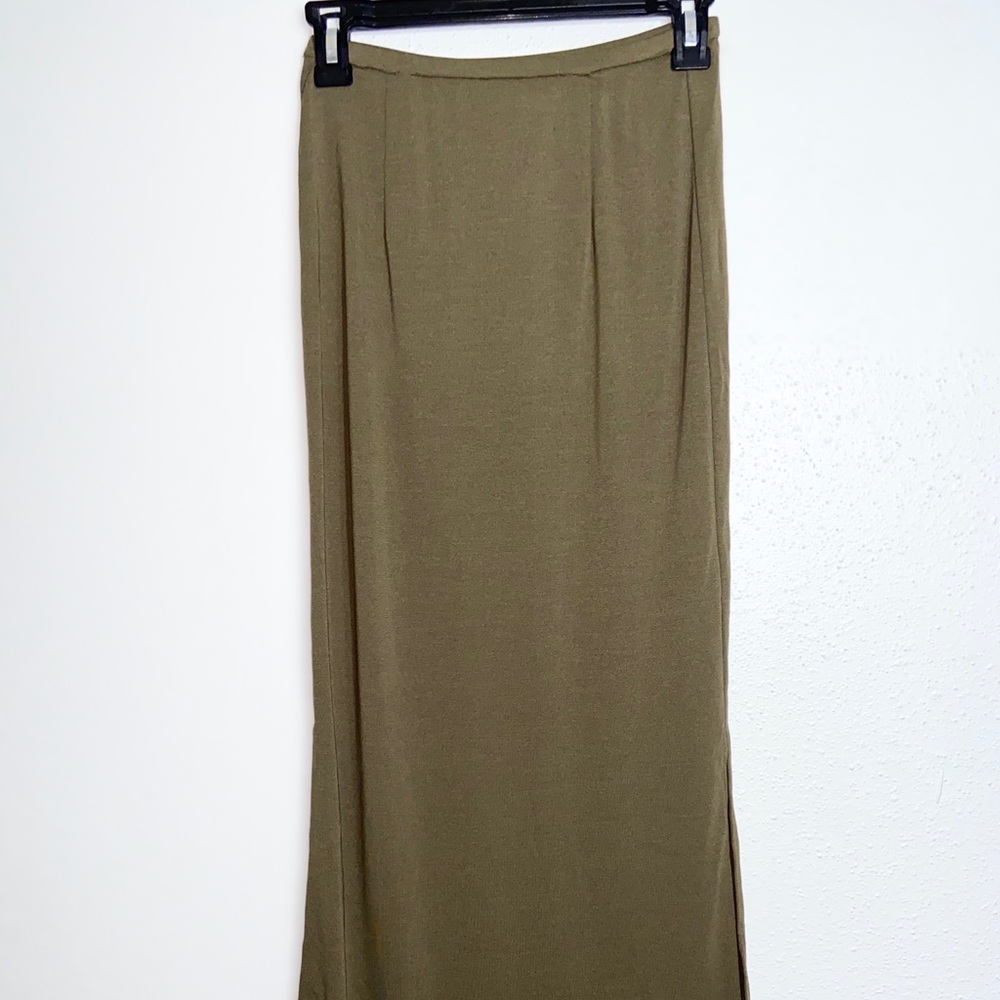 Long women’s skirt w/ slit on both sides